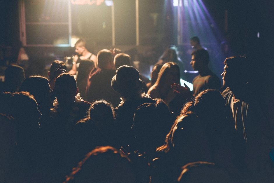 Live music club audience — Rams Head Live Baltimore group transportation