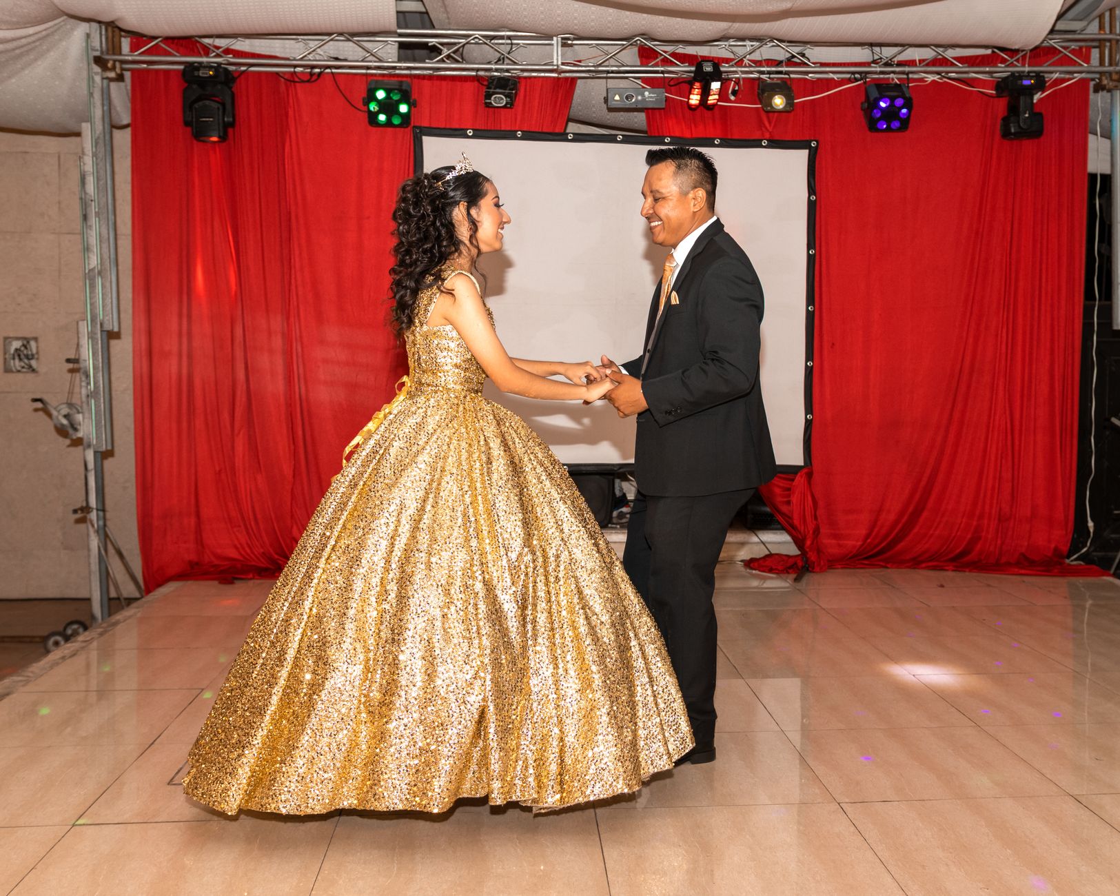 Sweet 16 & Quinceañera Transportation in Baltimore