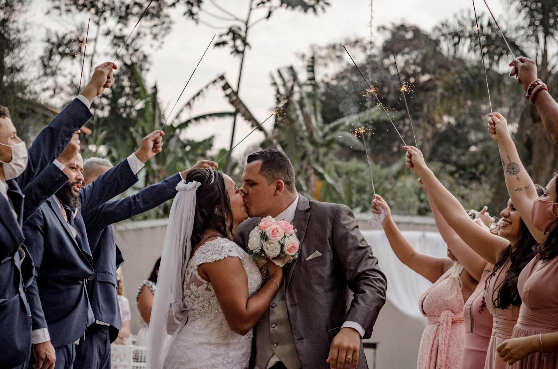 Gramercy Mansion Wedding Shuttle, Bridal-Party Limo & Guest Coach