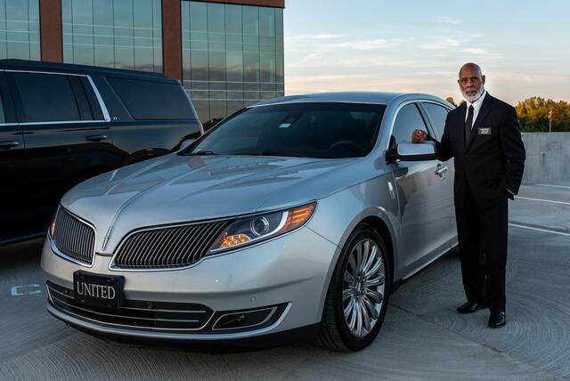 Lincoln Town Car / Cadillac XTS Sedan
