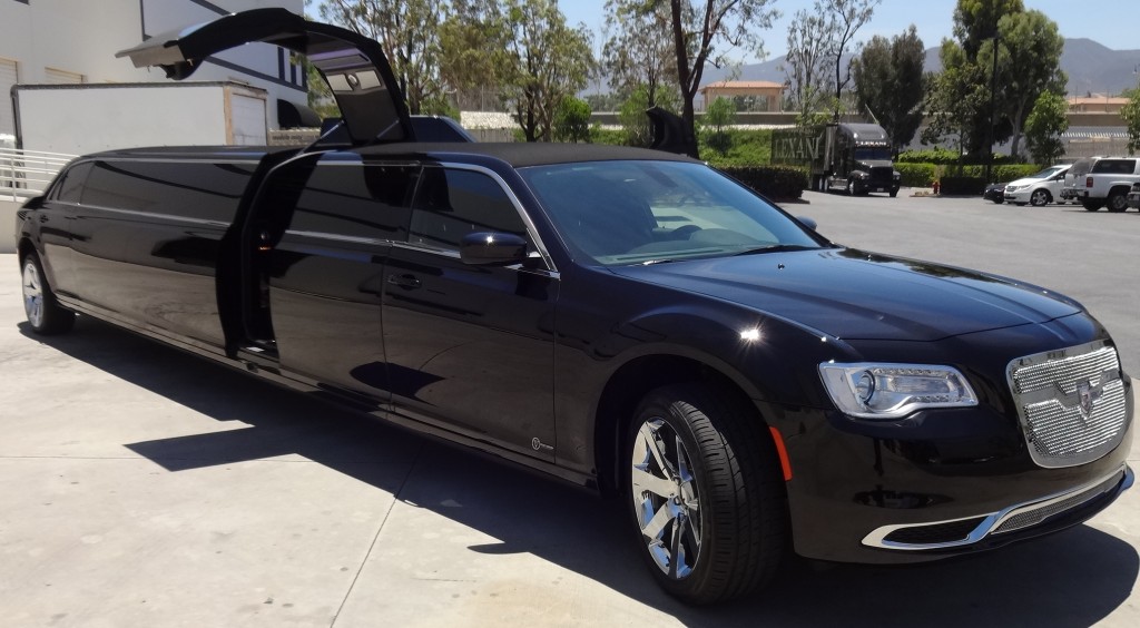 Chrysler 300 stretch limo