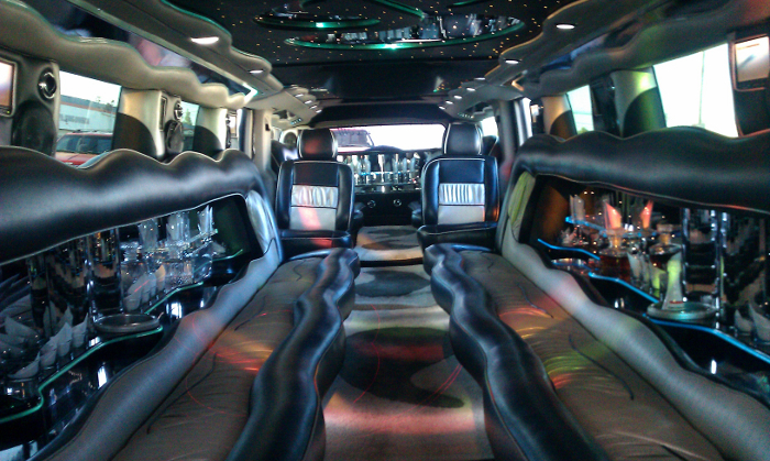 Cadillac Escalade Stretch (10–14 pax)